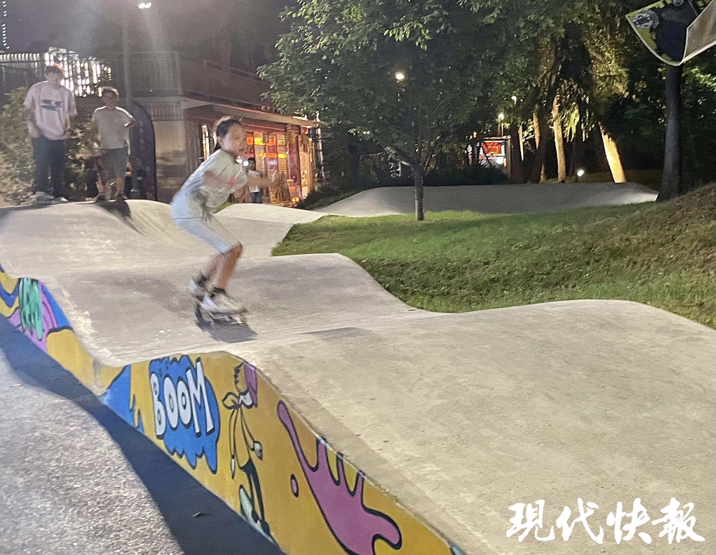文脉华章｜奥运刮起“潮玩”风体育威客电竞官网文化的年轻态表达(图4)